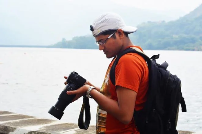 Photographer preparing his next shot