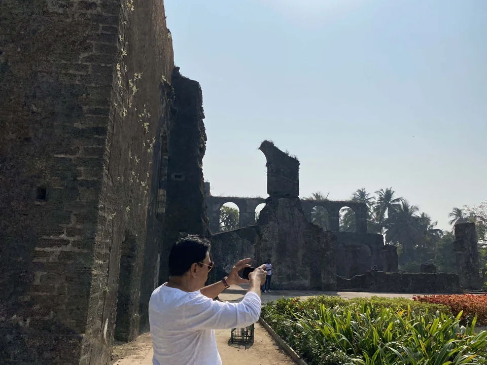 Dabbling Daman — photograph 22 by Sayantan Ghosh