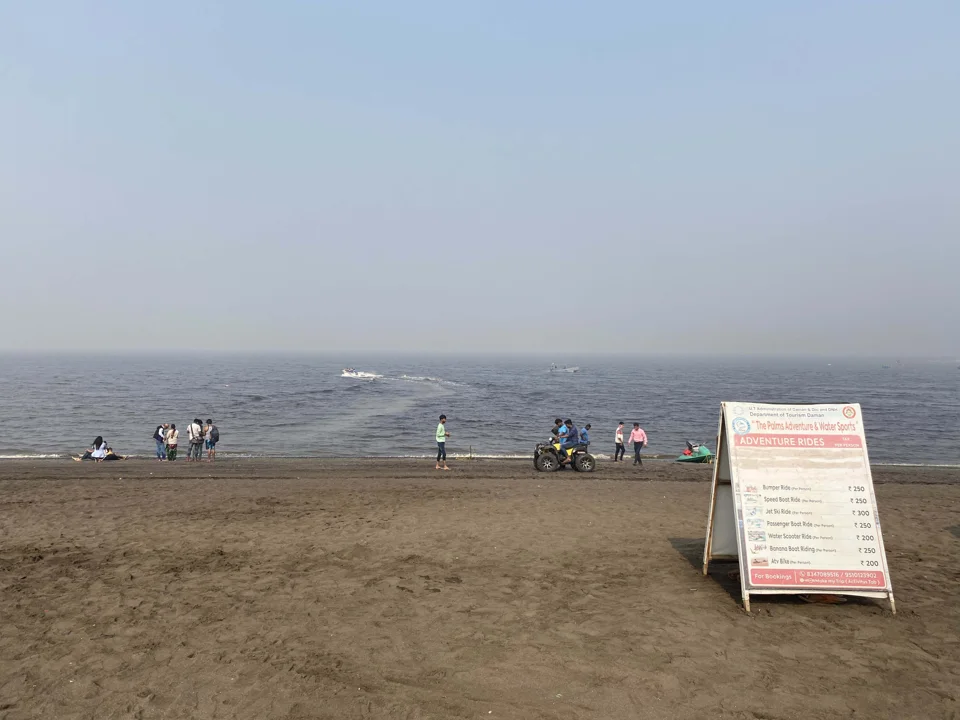 Dabbling Daman — photograph 14 by Sayantan Ghosh